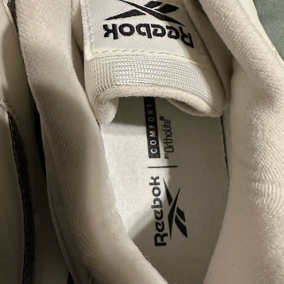 Reebok comfort footbed ortholite size 7.5. Brand new never worn. All leather. - Picture 5 of 6